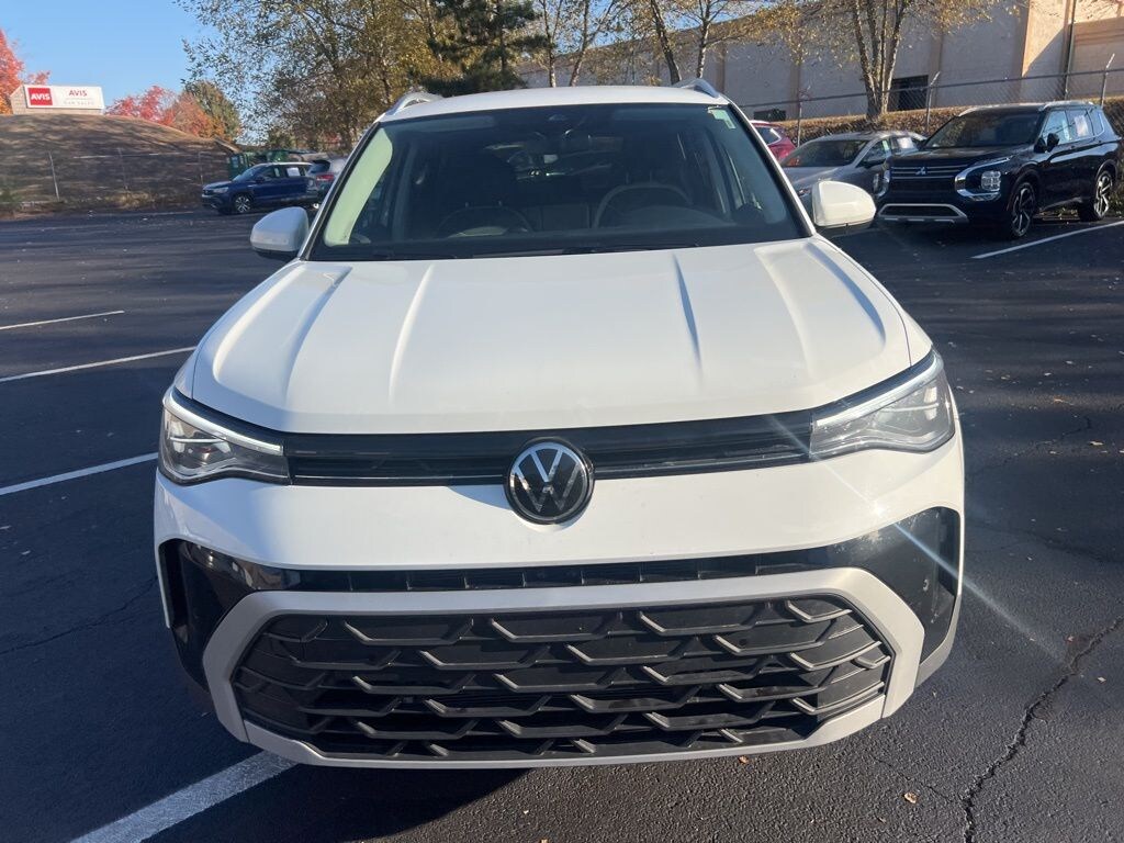 Certified 2025 Volkswagen Taos 1.5T SE SUV