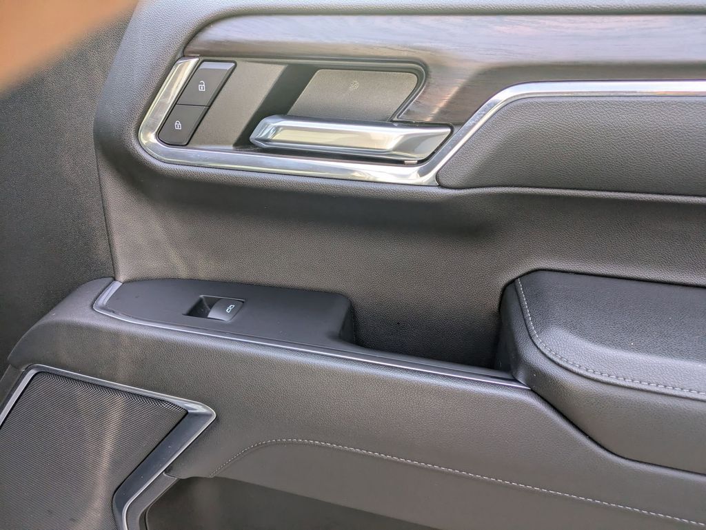 2024 GMC Sierra 1500 SLT 31