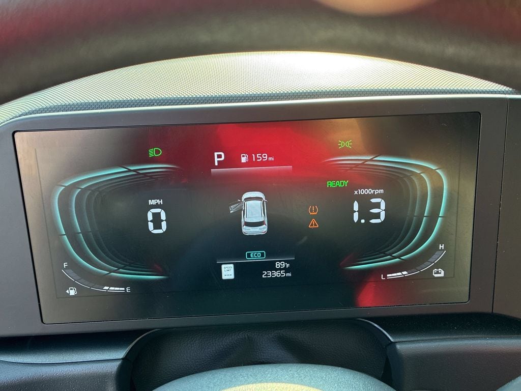 Thumbnail: 2025 Kia Niro - 16