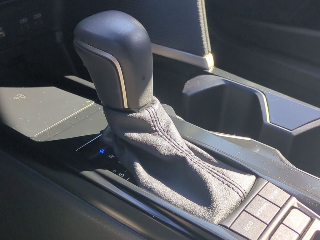 Thumbnail: 2025 Toyota Camry - 20