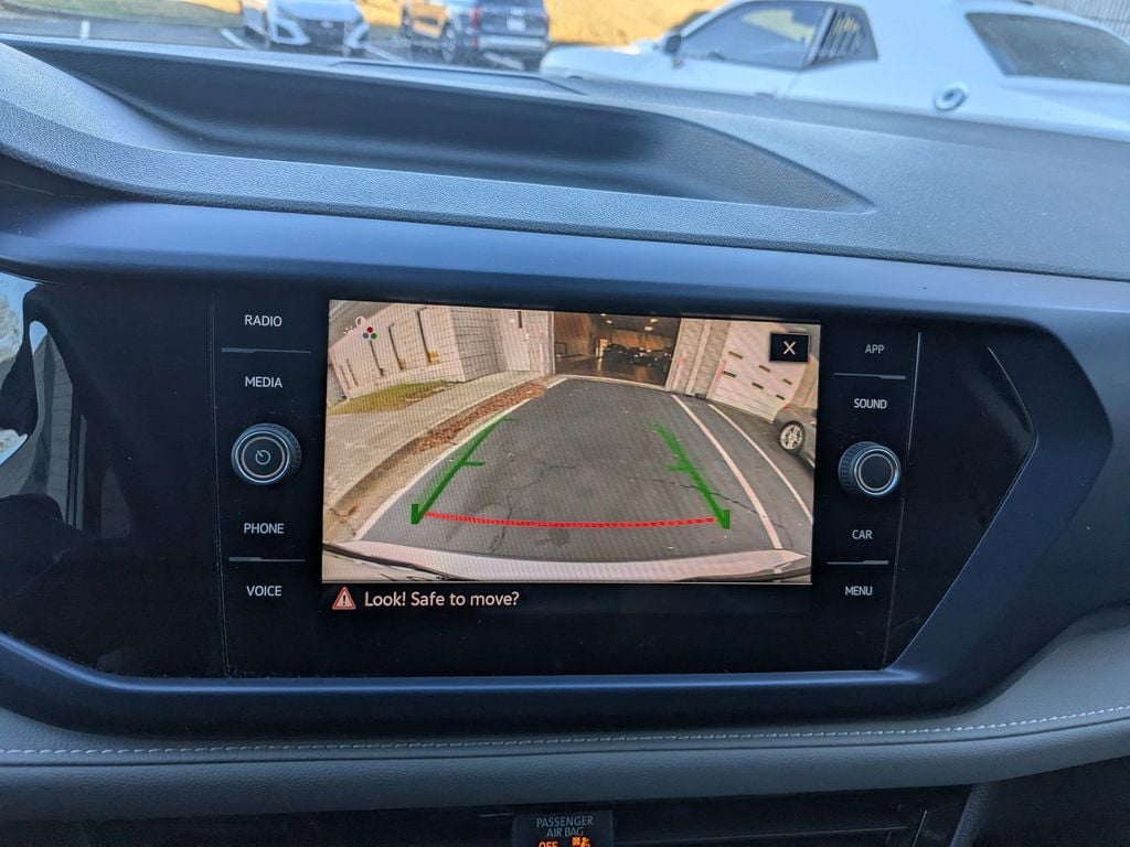 Thumbnail: 2024 Volkswagen Taos - 20