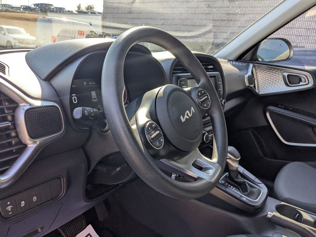 Thumbnail: 2024 Kia Soul - 11