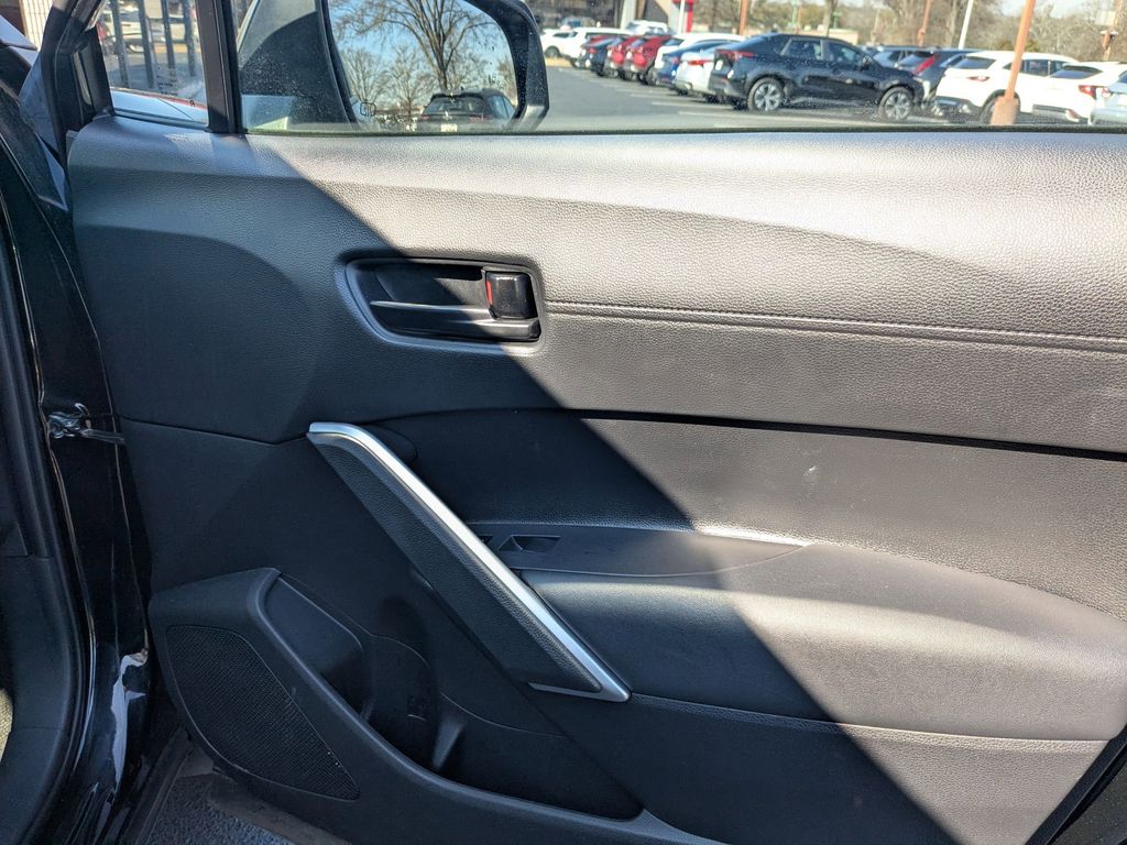 Thumbnail: 2024 Toyota Corolla Cross - 28