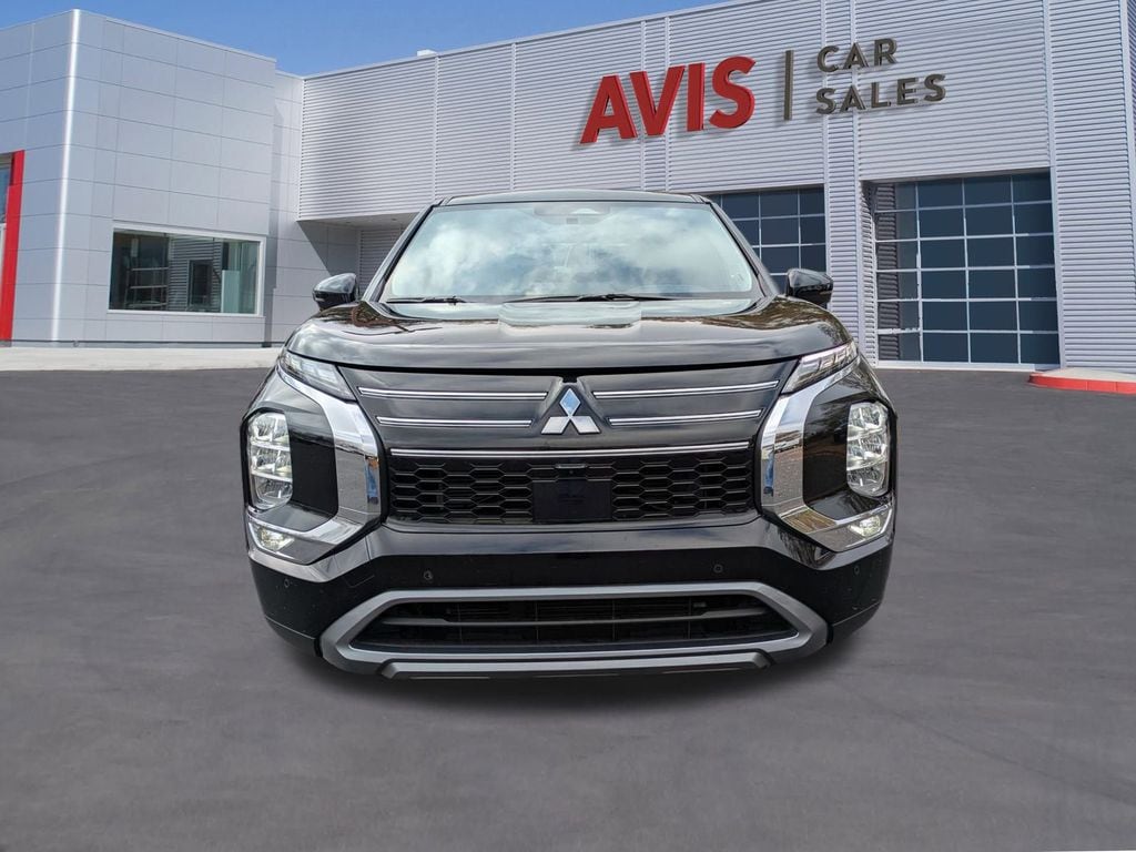 Certified 2025 Mitsubishi Outlander SE SUV