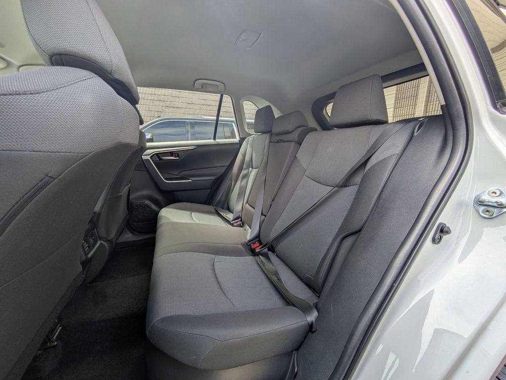 Thumbnail: 2025 Toyota RAV4 - 29