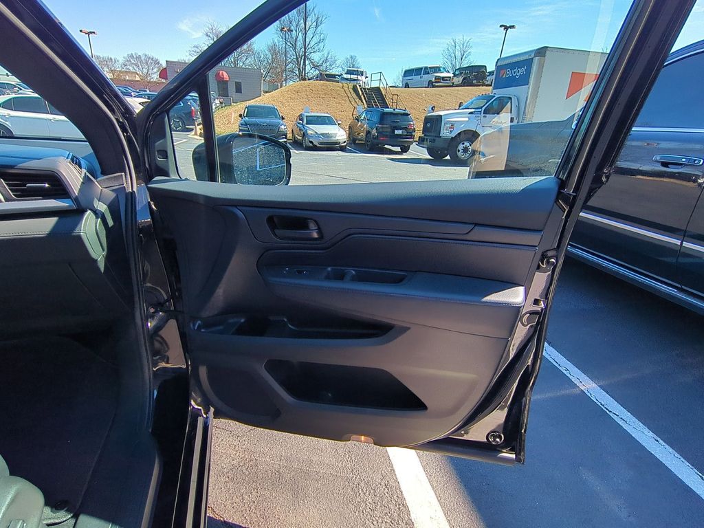 Thumbnail: 2025 Honda Odyssey - 33