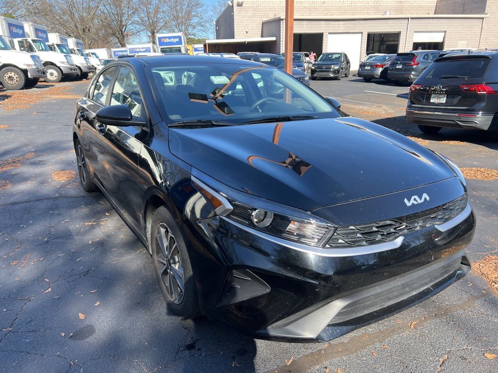 Thumbnail: 2024 Kia Forte - 3