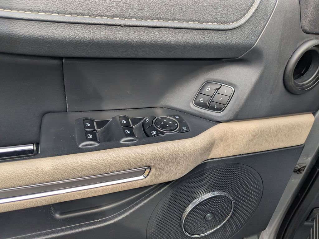 Thumbnail: 2024 Ford Expedition MAX - 25