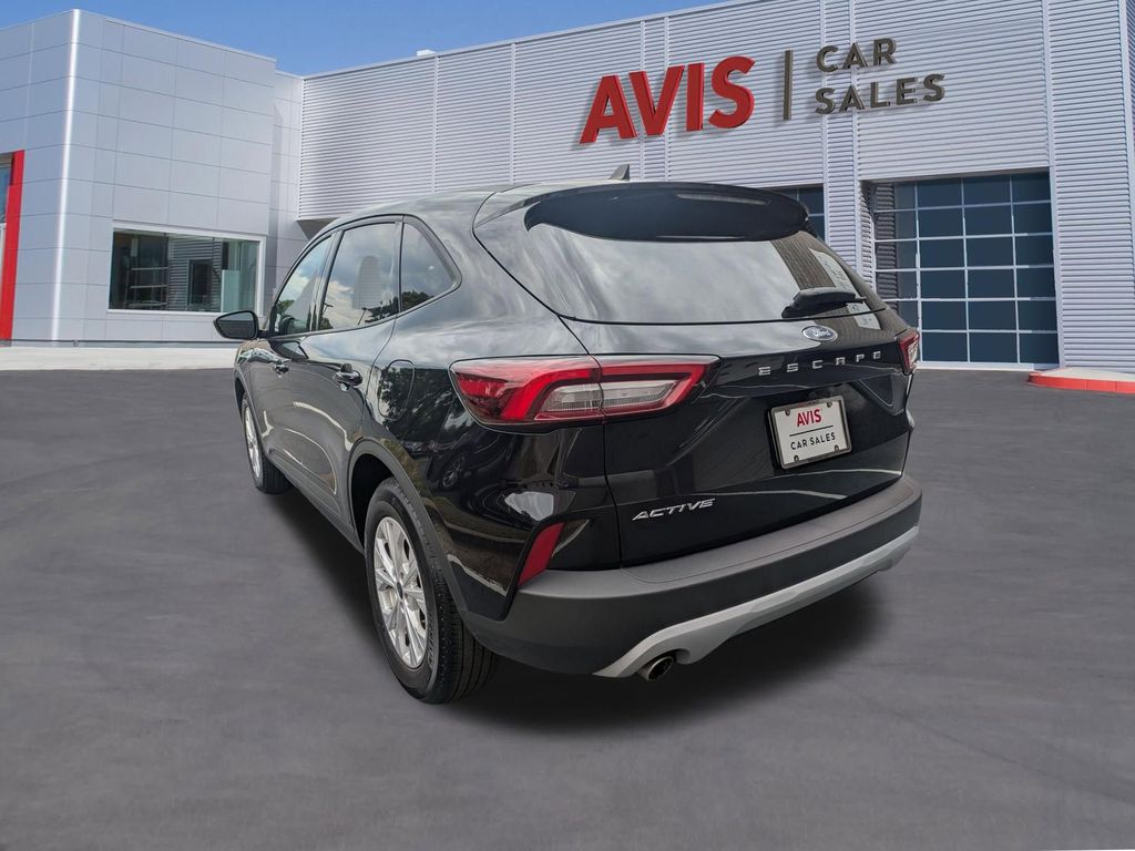 Thumbnail: 2025 Ford Escape - 9