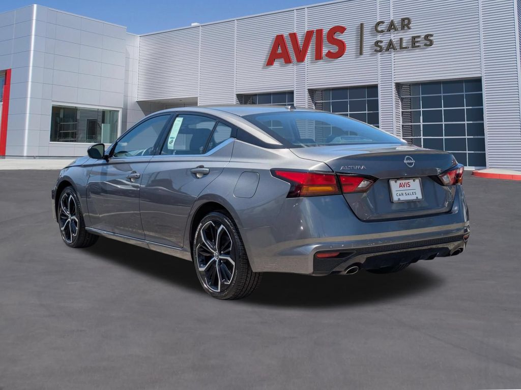 Thumbnail: 2025 Nissan Altima - 9