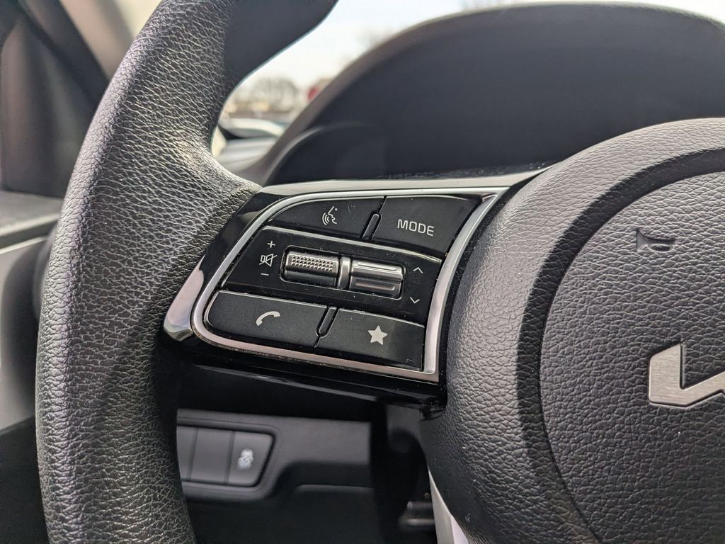 Thumbnail: 2024 Kia Forte - 15