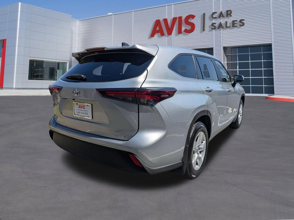 Thumbnail: 2024 Toyota Highlander - 6