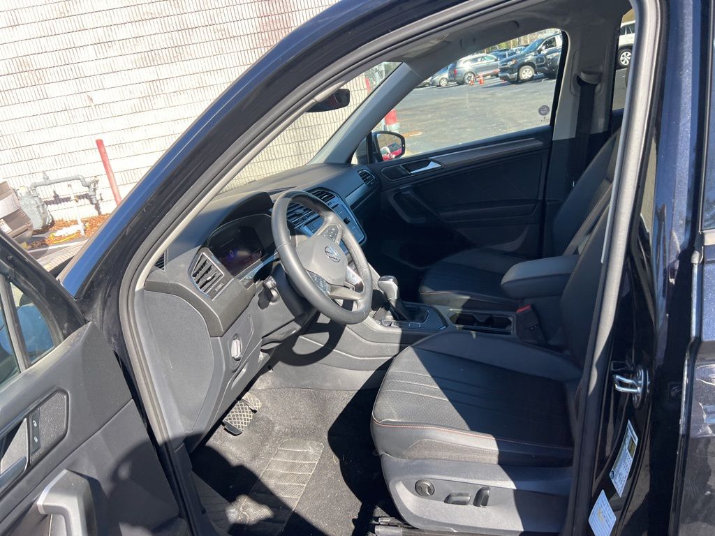 Thumbnail: 2024 Volkswagen Tiguan - 10