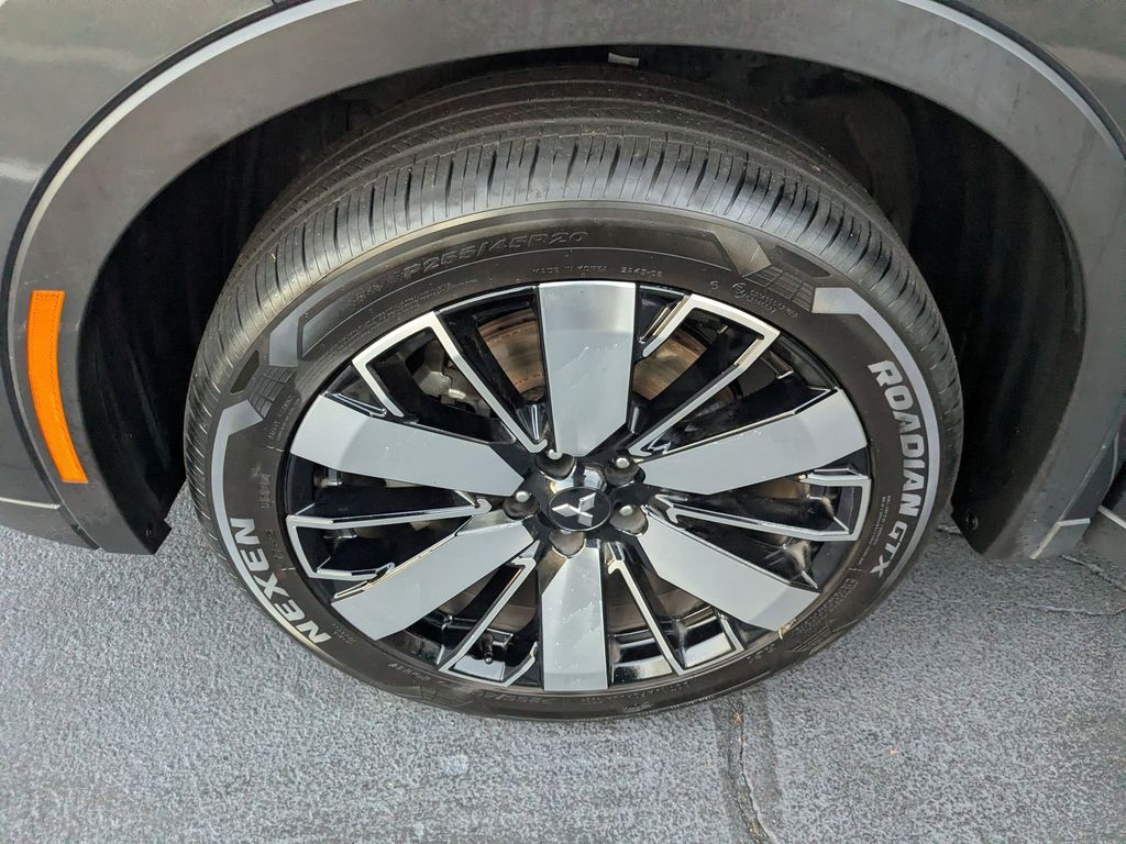 Thumbnail: 2025 Mitsubishi Outlander - 33