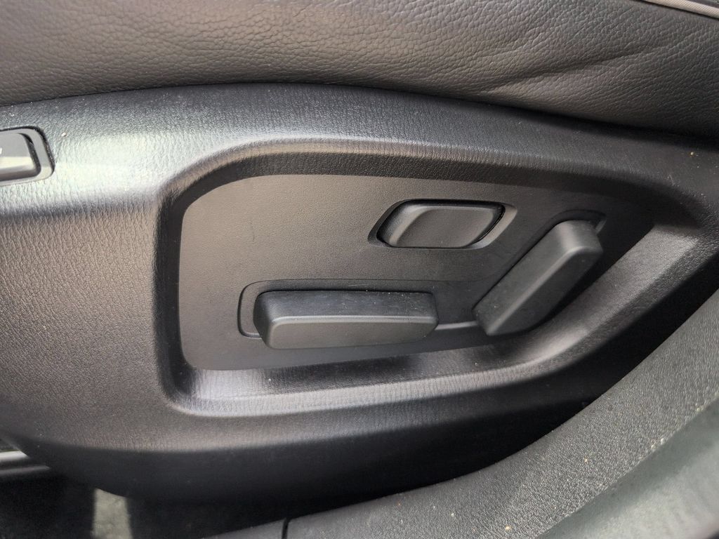2025 Mazda CX-5 S Preferred package - Photo 14