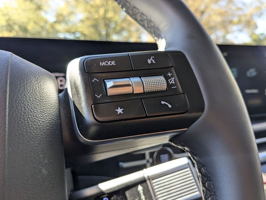 Thumbnail: 2025 Hyundai Santa Fe - 18