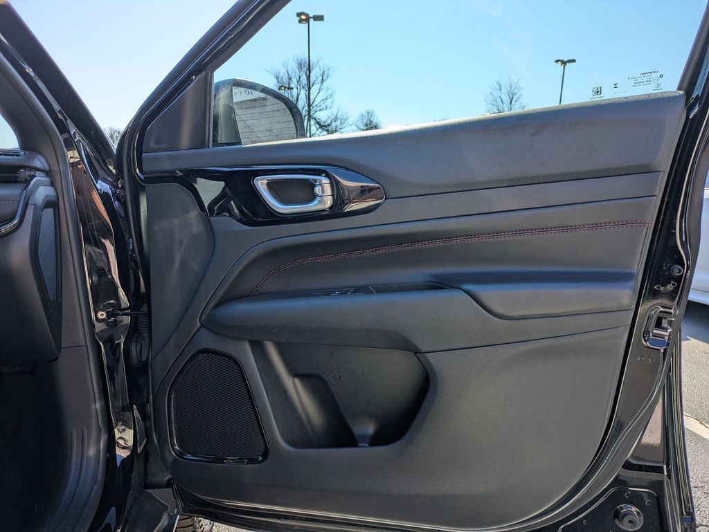 Thumbnail: 2025 Jeep Compass - 29