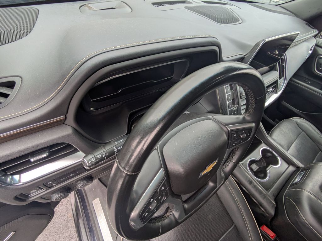 Thumbnail: 2023 Chevrolet Suburban - 14