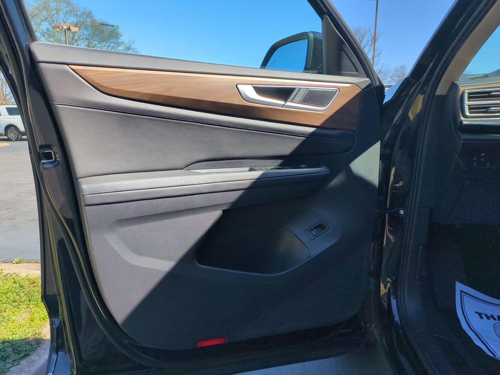 Thumbnail: 2025 Volkswagen Atlas - 11