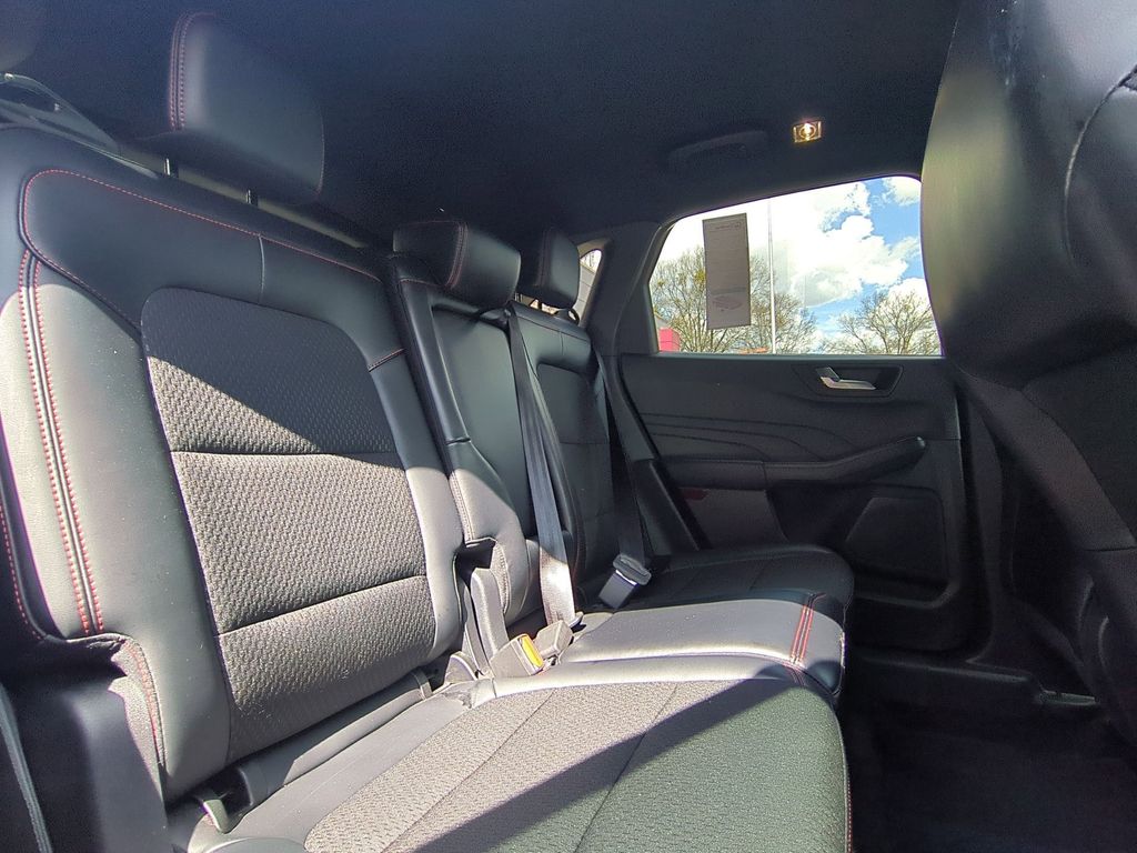 Thumbnail: 2025 Ford Escape - 29