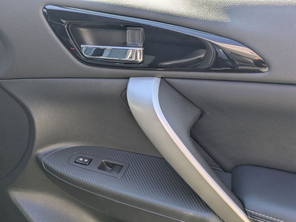 Thumbnail: 2025 Mitsubishi Eclipse Cross - 33