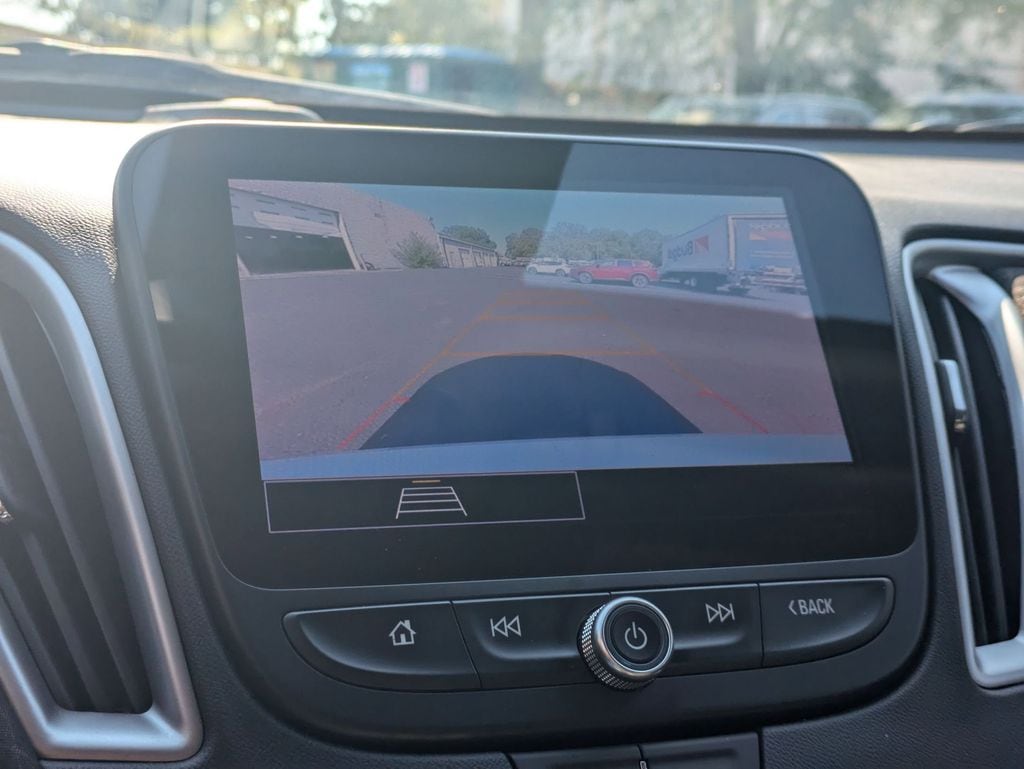 Thumbnail: 2024 Chevrolet Malibu - 20