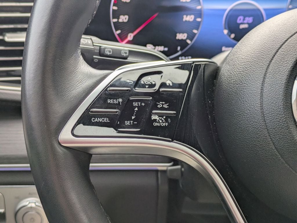 Thumbnail: 2025 Mercedes-Benz GLS - 24