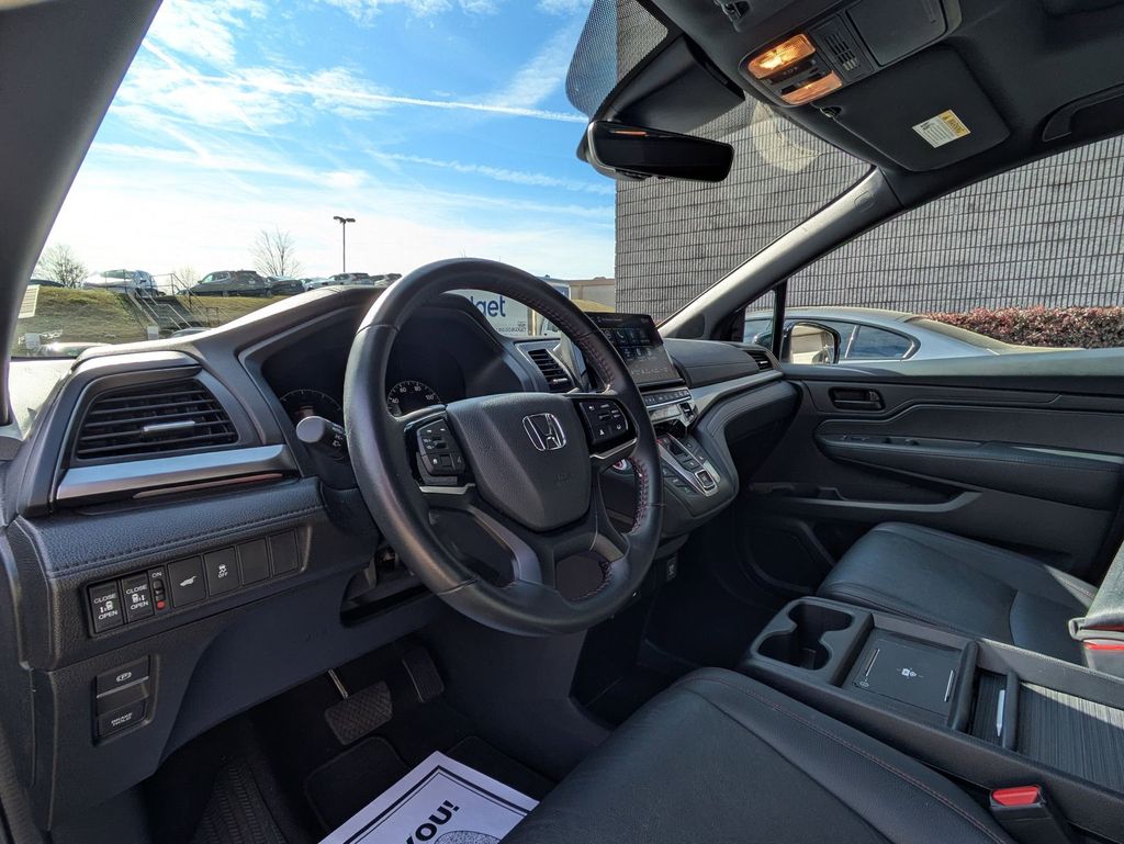 Thumbnail: 2025 Honda Odyssey - 15