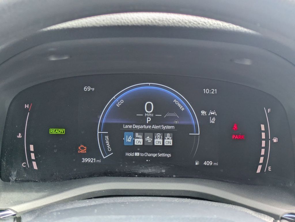 Thumbnail: 2025 Toyota Camry - 16