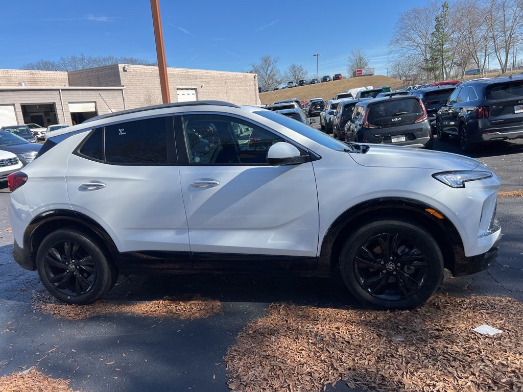 Thumbnail: 2024 Buick Encore GX - 4