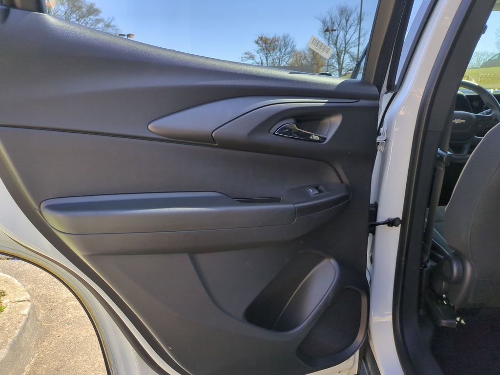 Thumbnail: 2025 Chevrolet TrailBlazer - 26