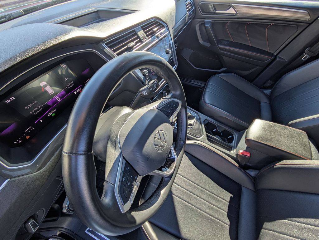 Thumbnail: 2024 Volkswagen Tiguan - 14
