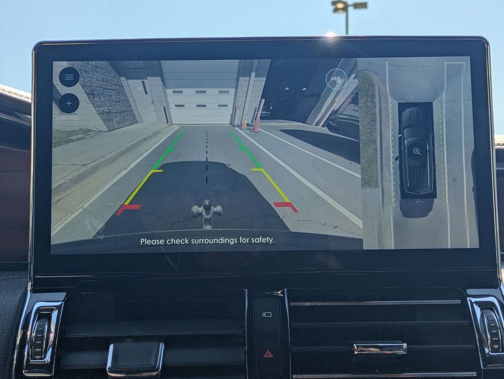 Thumbnail: 2023 Lincoln Navigator - 20