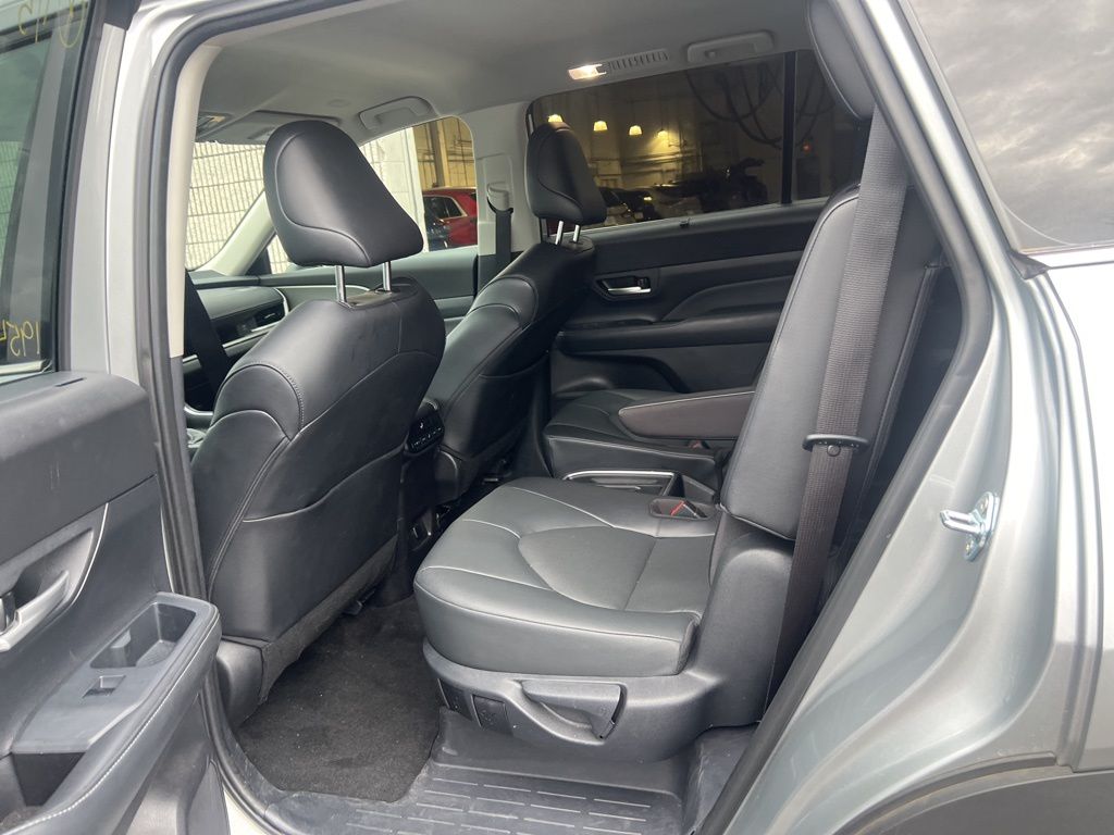 Thumbnail: 2025 Toyota Grand Highlander - 5