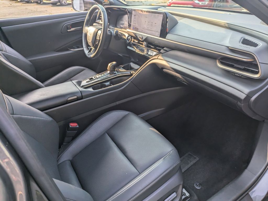 2024 Toyota Crown Limited 34