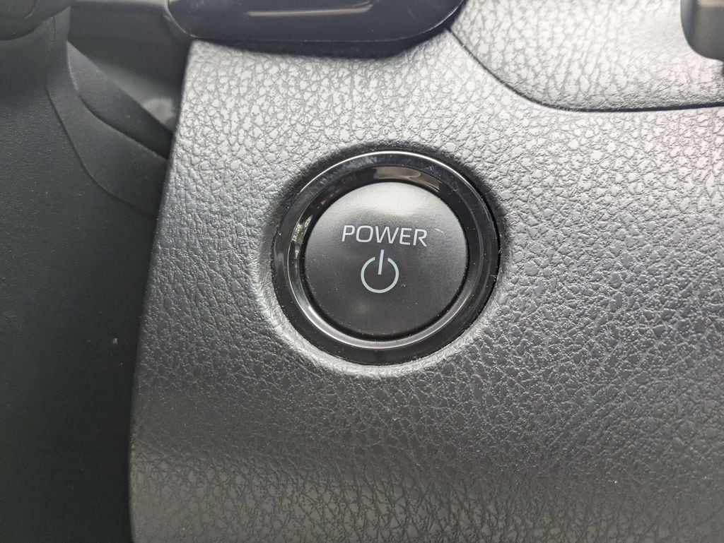 Thumbnail: 2025 Toyota Camry - 17