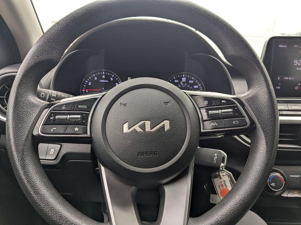 Thumbnail: 2024 Kia Forte - 14