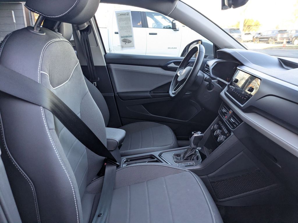 Thumbnail: 2024 Volkswagen Taos - 34