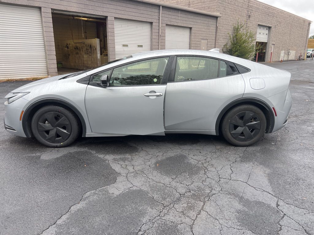 Thumbnail: 2024 Toyota Prius - 9