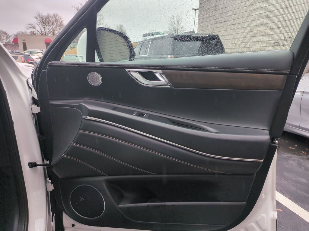 Thumbnail: 2024 Genesis GV80 - 35