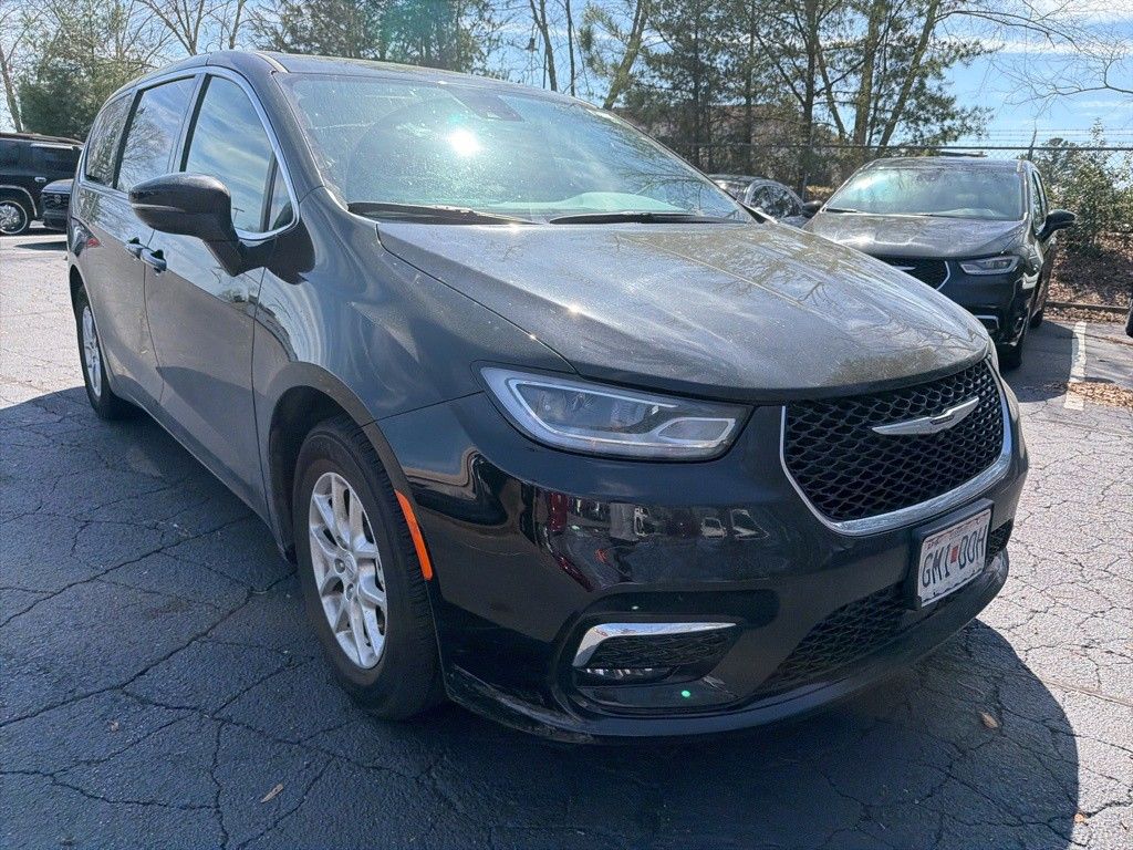 Thumbnail: 2025 Chrysler Pacifica - 5