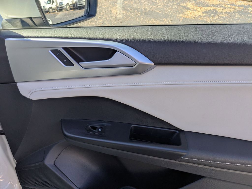 Thumbnail: 2025 Volkswagen Taos - 29