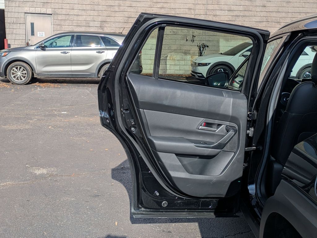 Thumbnail: 2025 Mazda CX-50 - 25