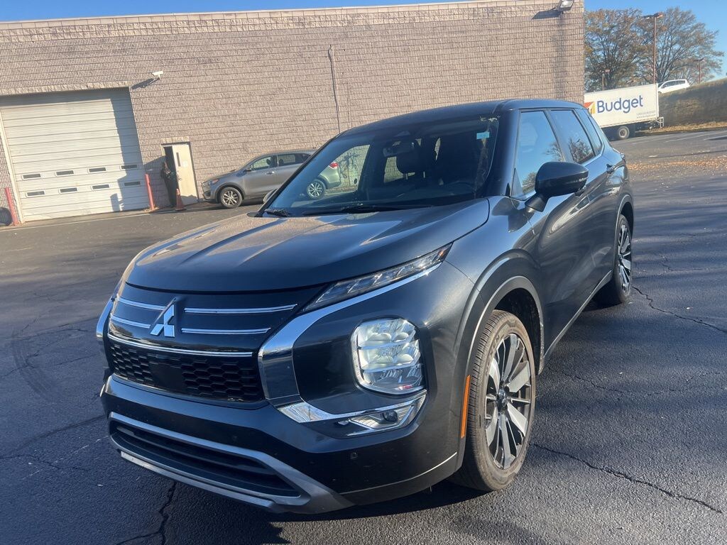 Certified 2025 Mitsubishi Outlander SE SUV