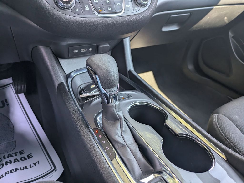 Thumbnail: 2024 Chevrolet Malibu - 21