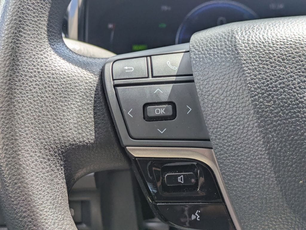 Thumbnail: 2025 Toyota Camry - 23