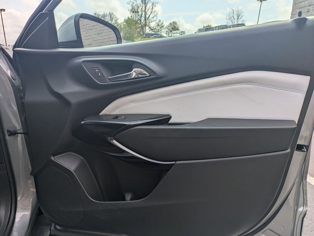 Thumbnail: 2025 Chevrolet Trax - 31