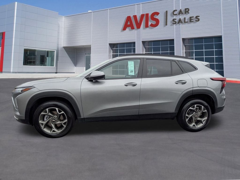 Thumbnail: 2025 Chevrolet Trax - 10