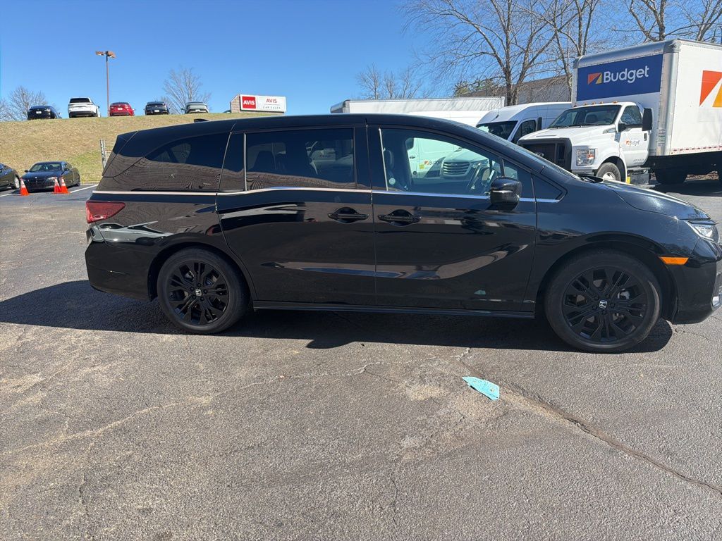 Thumbnail: 2025 Honda Odyssey - 4