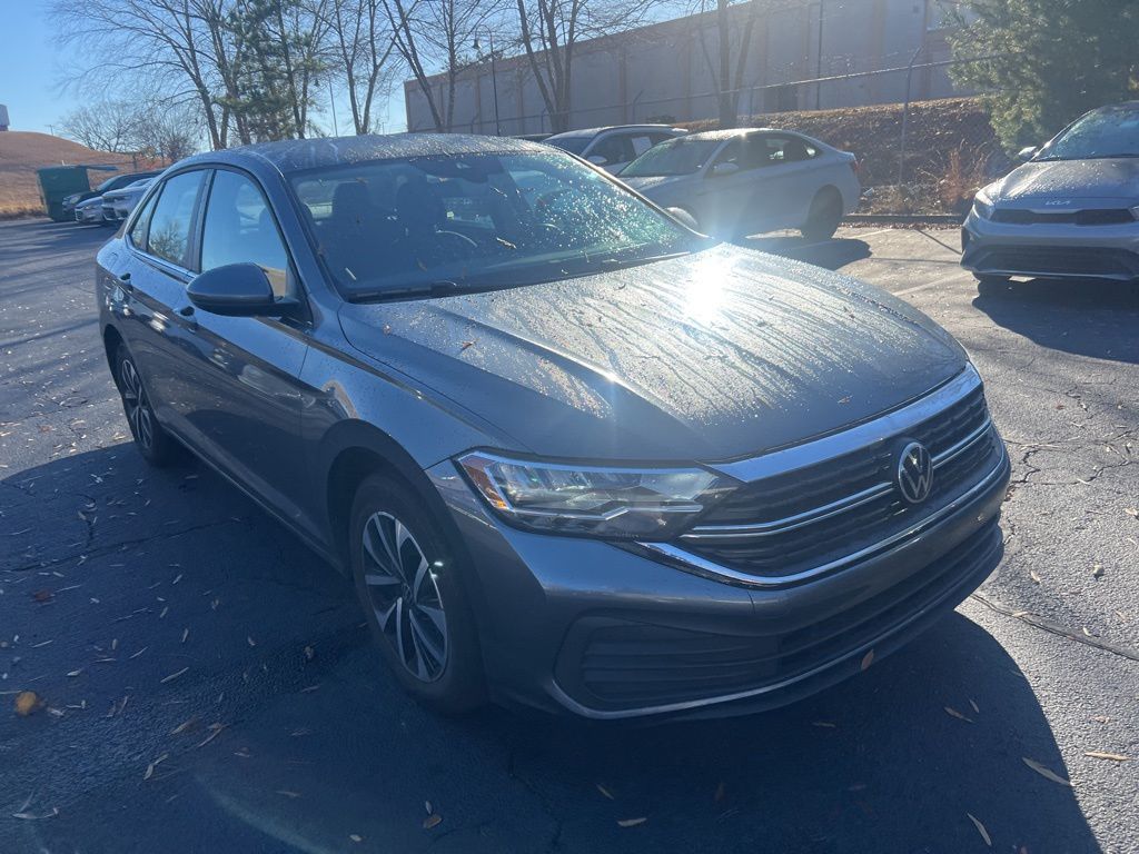 Thumbnail: 2024 Volkswagen Jetta - 9